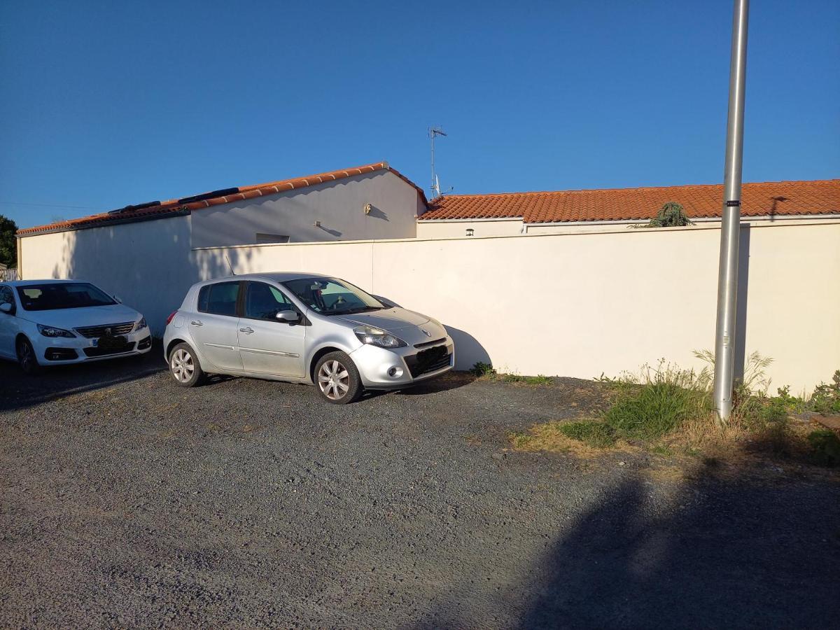 Bienvenue à la Teranga proche de La Rochelle Apartamento Nuaille-d'Aunis Exterior foto